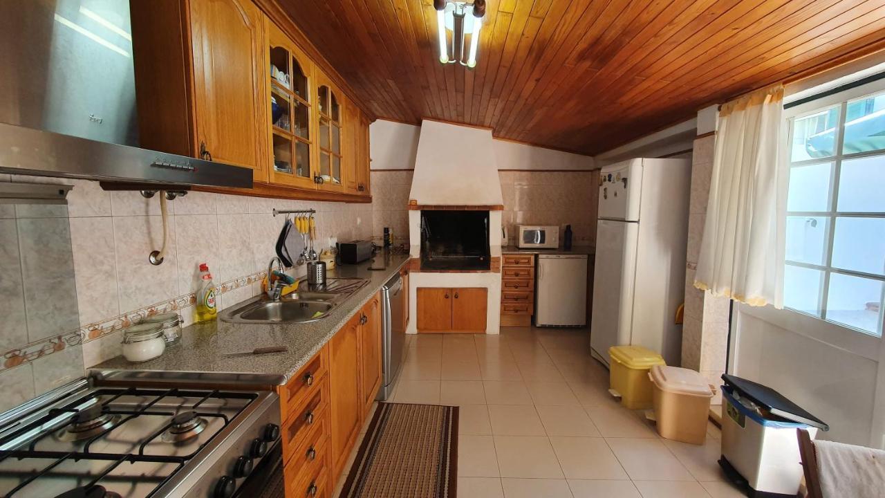 מלידס Secluded Beach House @Praia Da Gale מראה חיצוני תמונה